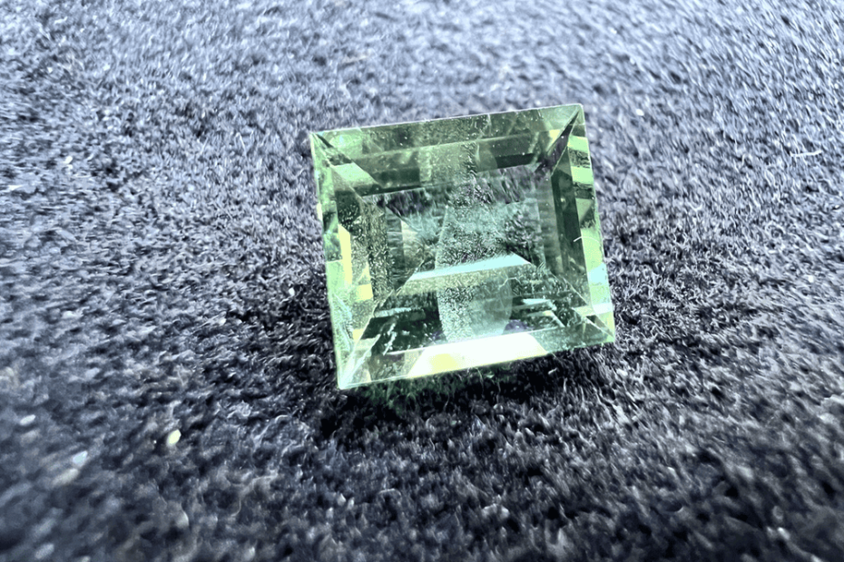 Green beryl: Properties, Uses and Virtues Green beryl: Properties, Uses and Virtues
